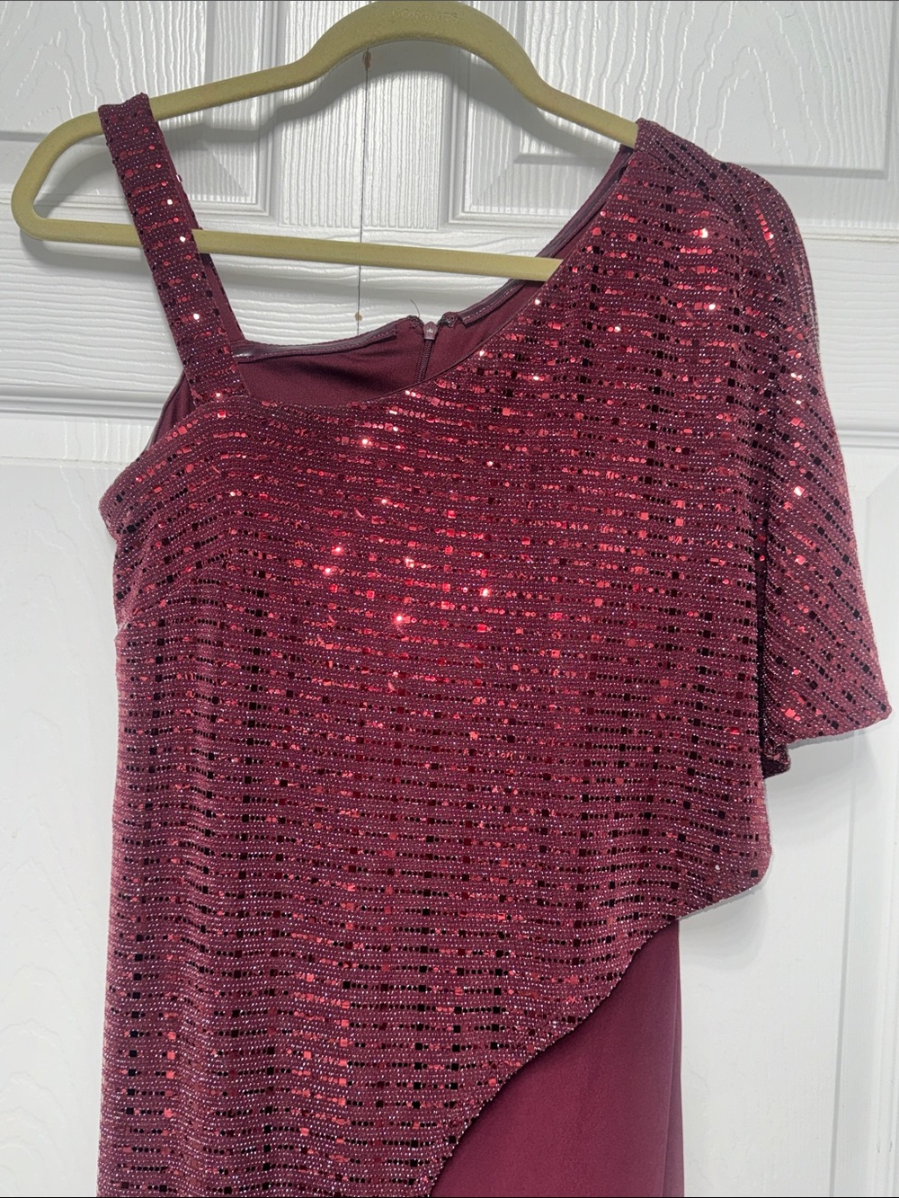 R&M Richard Jumpsuit Pant Sequined Overlay in Burgundy Size Taller 8 - Picture 4 of 7